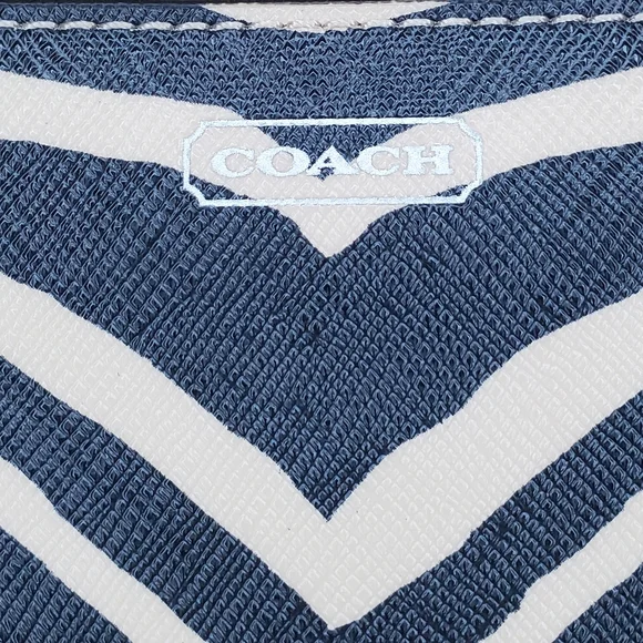 Authentic Coach Wristlet - Picture 3 of 13